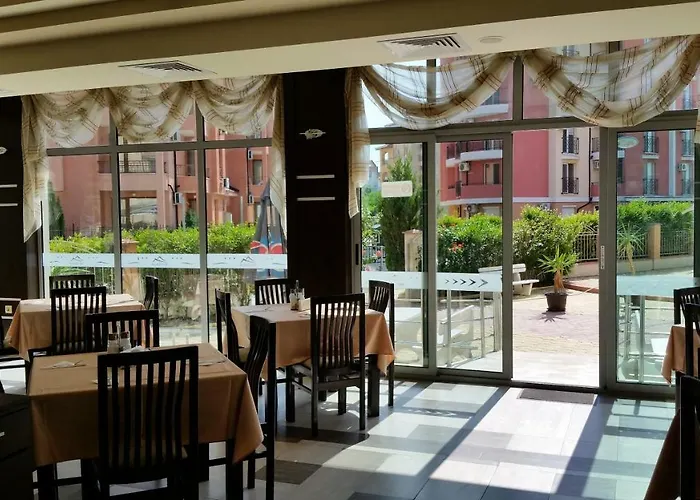 酒店 Black Sea Complex 阳光海滩